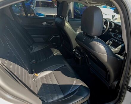 Білий Альфа Giulia, об'ємом двигуна 2 л та пробігом 69 тис. км за 5300 $, фото 15 на Automoto.ua