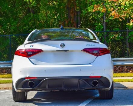 Белый Альфа Giulia, объемом двигателя 2 л и пробегом 55 тыс. км за 7900 $, фото 3 на Automoto.ua