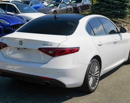 Білий Альфа Giulia, об'ємом двигуна 2 л та пробігом 69 тис. км за 5300 $, фото 4 на Automoto.ua