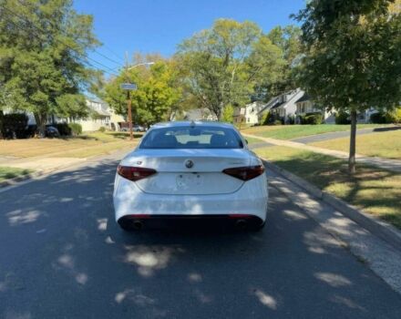 Белый Альфа Giulia, объемом двигателя 2 л и пробегом 44 тыс. км за 4100 $, фото 4 на Automoto.ua