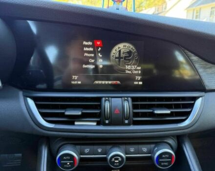 Белый Альфа Giulia, объемом двигателя 2 л и пробегом 44 тыс. км за 4100 $, фото 9 на Automoto.ua