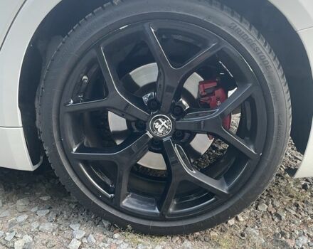 Белый Альфа Giulia, объемом двигателя 2 л и пробегом 74 тыс. км за 448 $, фото 16 на Automoto.ua