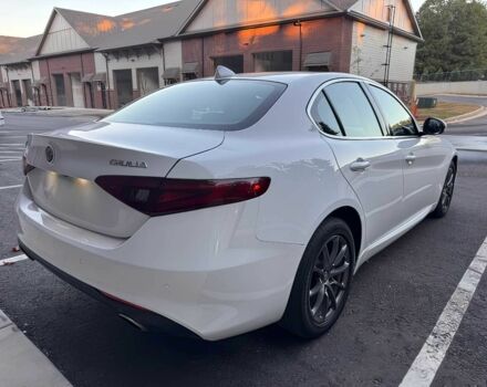 Белый Альфа Giulia, объемом двигателя 2 л и пробегом 34 тыс. км за 13000 $, фото 4 на Automoto.ua