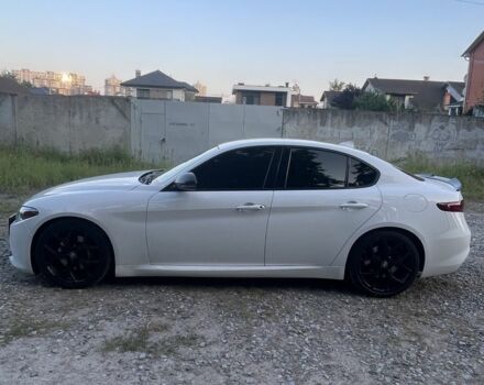 Белый Альфа Giulia, объемом двигателя 2 л и пробегом 74 тыс. км за 448 $, фото 1 на Automoto.ua