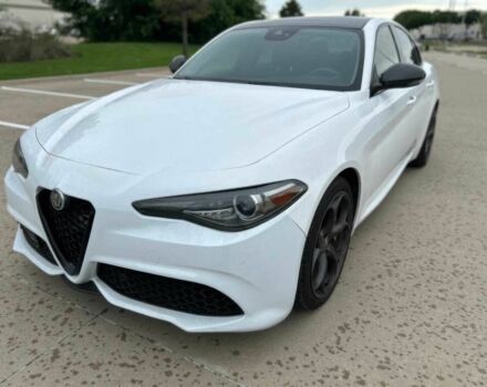 Белый Альфа Giulia, объемом двигателя 2 л и пробегом 36 тыс. км за 15000 $, фото 2 на Automoto.ua