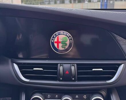 Белый Альфа Giulia, объемом двигателя 2 л и пробегом 34 тыс. км за 13000 $, фото 10 на Automoto.ua