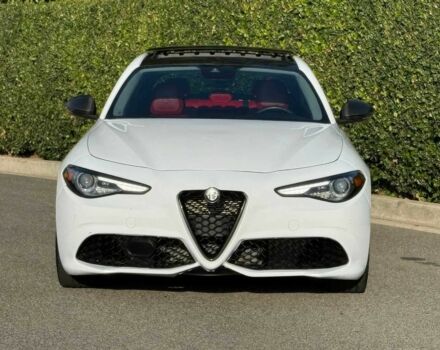 Белый Альфа Giulia, объемом двигателя 2 л и пробегом 43 тыс. км за 9500 $, фото 1 на Automoto.ua