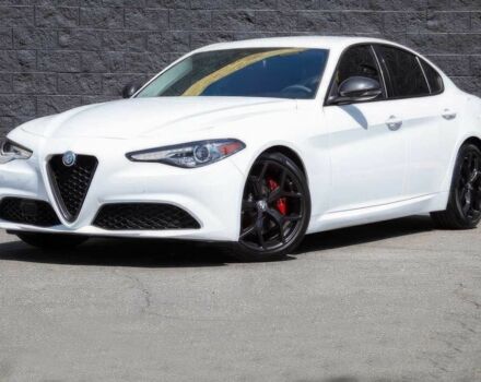 Белый Альфа Giulia, объемом двигателя 2 л и пробегом 42 тыс. км за 14000 $, фото 2 на Automoto.ua