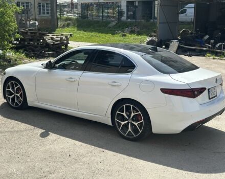 Белый Альфа Giulia, объемом двигателя 2 л и пробегом 67 тыс. км за 24000 $, фото 2 на Automoto.ua