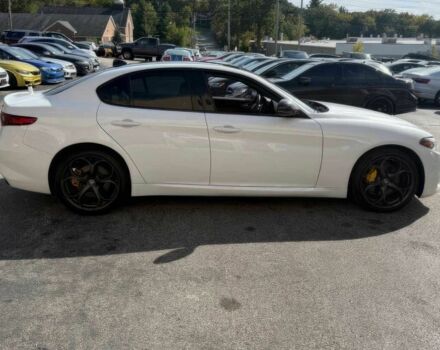 Белый Альфа Giulia, объемом двигателя 2 л и пробегом 29 тыс. км за 12300 $, фото 2 на Automoto.ua