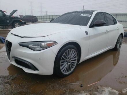 Белый Альфа Giulia, объемом двигателя 2 л и пробегом 82 тыс. км за 6000 $, фото 1 на Automoto.ua