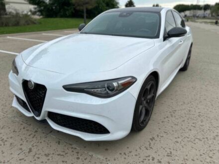 Белый Альфа Giulia, объемом двигателя 2 л и пробегом 37 тыс. км за 7500 $, фото 1 на Automoto.ua