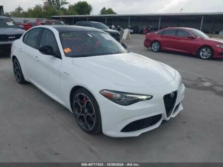 Білий Альфа Giulia, об'ємом двигуна 0 л та пробігом 6 тис. км за 6000 $, фото 1 на Automoto.ua