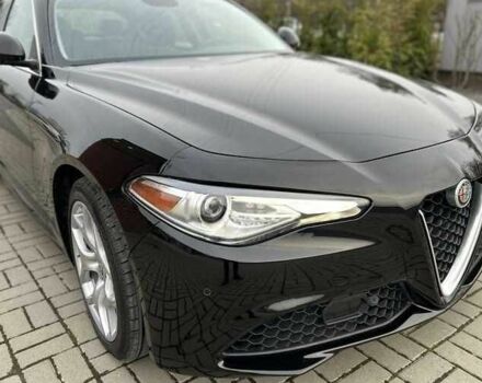 Черный Альфа Giulia, объемом двигателя 2 л и пробегом 50 тыс. км за 15500 $, фото 2 на Automoto.ua