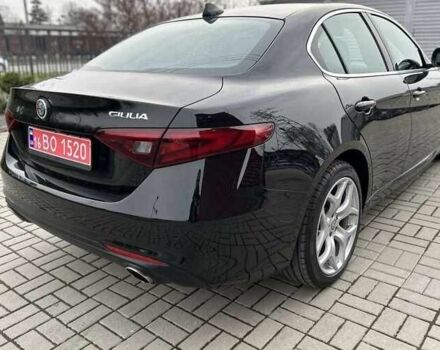 Черный Альфа Giulia, объемом двигателя 2 л и пробегом 50 тыс. км за 15500 $, фото 12 на Automoto.ua