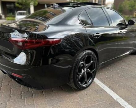 Черный Альфа Giulia, объемом двигателя 2 л и пробегом 40 тыс. км за 14400 $, фото 5 на Automoto.ua