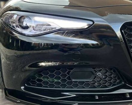 Черный Альфа Giulia, объемом двигателя 2 л и пробегом 40 тыс. км за 14400 $, фото 4 на Automoto.ua