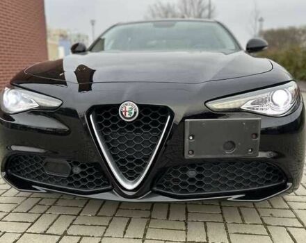 Черный Альфа Giulia, объемом двигателя 2 л и пробегом 50 тыс. км за 15500 $, фото 1 на Automoto.ua