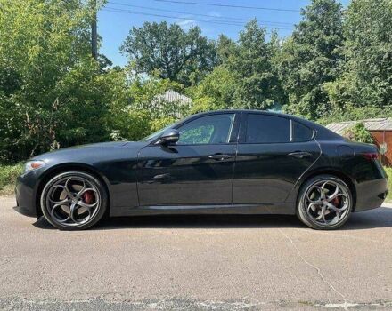 Черный Альфа Giulia, объемом двигателя 2 л и пробегом 104 тыс. км за 16900 $, фото 4 на Automoto.ua