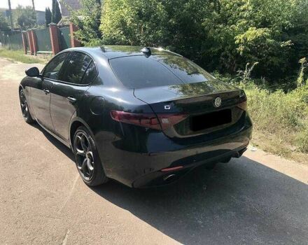 Черный Альфа Giulia, объемом двигателя 2 л и пробегом 104 тыс. км за 16900 $, фото 6 на Automoto.ua