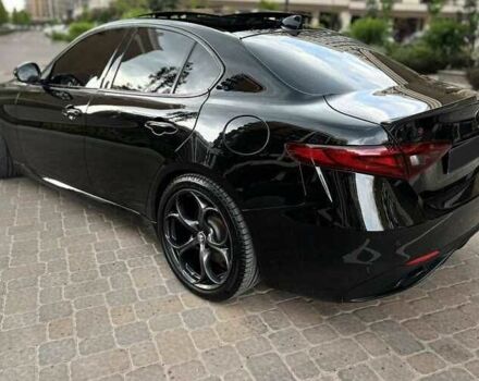 Черный Альфа Giulia, объемом двигателя 2 л и пробегом 40 тыс. км за 14400 $, фото 6 на Automoto.ua