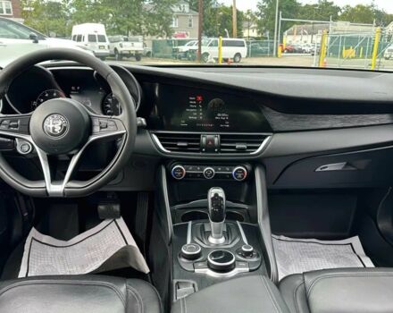 Чорний Альфа Giulia, об'ємом двигуна 2 л та пробігом 73 тис. км за 9600 $, фото 16 на Automoto.ua