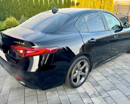 Черный Альфа Giulia, объемом двигателя 2 л и пробегом 54 тыс. км за 10900 $, фото 2 на Automoto.ua