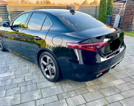 Черный Альфа Giulia, объемом двигателя 2 л и пробегом 54 тыс. км за 10900 $, фото 1 на Automoto.ua