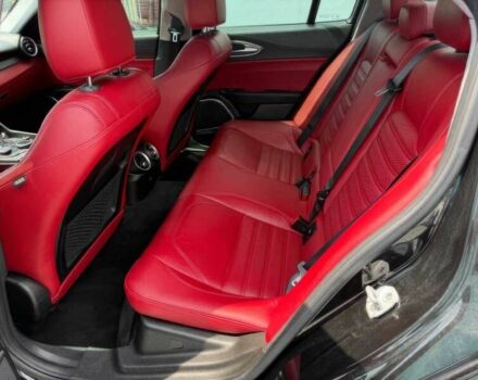 Чорний Альфа Giulia, об'ємом двигуна 2 л та пробігом 43 тис. км за 8900 $, фото 9 на Automoto.ua