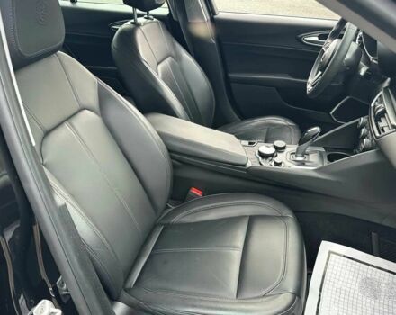 Чорний Альфа Giulia, об'ємом двигуна 2 л та пробігом 73 тис. км за 9600 $, фото 13 на Automoto.ua