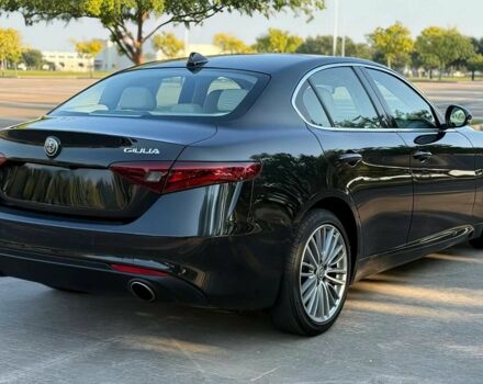 Черный Альфа Giulia, объемом двигателя 2 л и пробегом 45 тыс. км за 10000 $, фото 4 на Automoto.ua