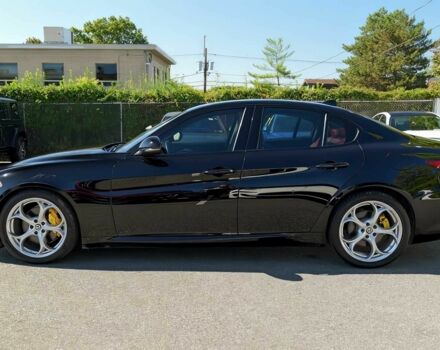 Черный Альфа Giulia, объемом двигателя 2 л и пробегом 31 тыс. км за 9600 $, фото 3 на Automoto.ua
