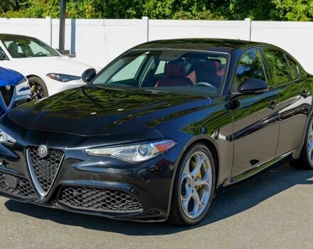 Черный Альфа Giulia, объемом двигателя 2 л и пробегом 31 тыс. км за 9600 $, фото 2 на Automoto.ua