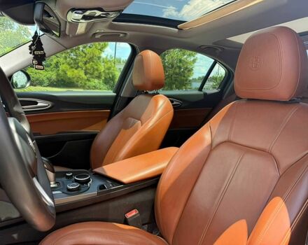Чорний Альфа Giulia, об'ємом двигуна 2 л та пробігом 34 тис. км за 12900 $, фото 9 на Automoto.ua