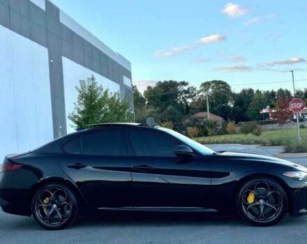 Черный Альфа Giulia, объемом двигателя 2 л и пробегом 89 тыс. км за 6300 $, фото 7 на Automoto.ua