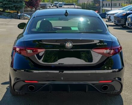 Черный Альфа Giulia, объемом двигателя 2 л и пробегом 31 тыс. км за 9600 $, фото 5 на Automoto.ua