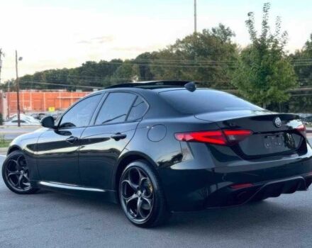 Черный Альфа Giulia, объемом двигателя 2 л и пробегом 89 тыс. км за 6300 $, фото 5 на Automoto.ua
