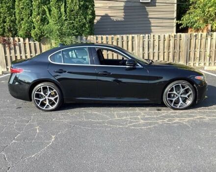 Черный Альфа Giulia, объемом двигателя 2 л и пробегом 38 тыс. км за 15000 $, фото 5 на Automoto.ua