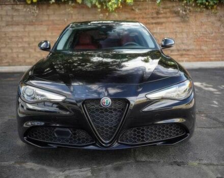 Чорний Альфа Giulia, об'ємом двигуна 2 л та пробігом 31 тис. км за 16200 $, фото 1 на Automoto.ua