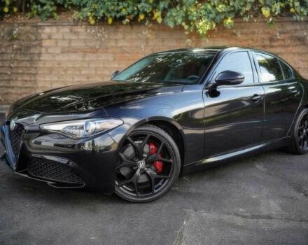 Чорний Альфа Giulia, об'ємом двигуна 2 л та пробігом 31 тис. км за 16200 $, фото 2 на Automoto.ua