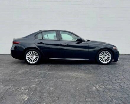 Черный Альфа Giulia, объемом двигателя 2 л и пробегом 23 тыс. км за 13000 $, фото 7 на Automoto.ua