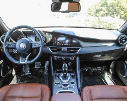 Чорний Альфа Giulia, об'ємом двигуна 2 л та пробігом 14 тис. км за 14900 $, фото 7 на Automoto.ua