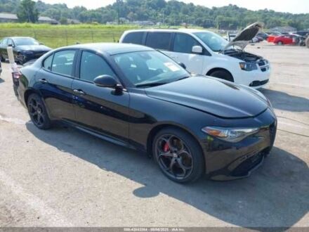 Черный Альфа Giulia, объемом двигателя 2 л и пробегом 51 тыс. км за 4000 $, фото 1 на Automoto.ua
