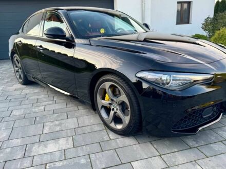 Черный Альфа Giulia, объемом двигателя 2 л и пробегом 54 тыс. км за 10900 $, фото 1 на Automoto.ua