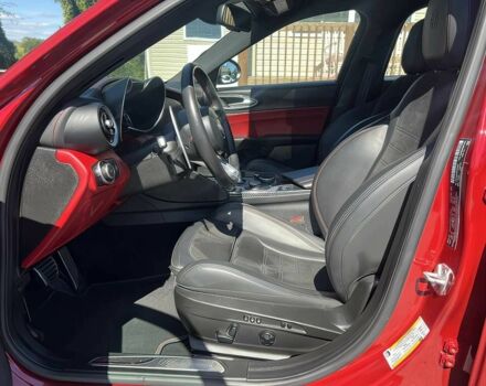 Красный Альфа Giulia, объемом двигателя 2.9 л и пробегом 58 тыс. км за 9170 $, фото 8 на Automoto.ua