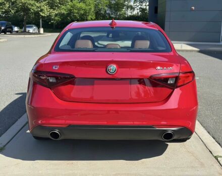Красный Альфа Giulia, объемом двигателя 2 л и пробегом 39 тыс. км за 10000 $, фото 5 на Automoto.ua