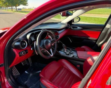 Красный Альфа Giulia, объемом двигателя 2 л и пробегом 42 тыс. км за 13400 $, фото 9 на Automoto.ua
