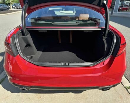 Красный Альфа Giulia, объемом двигателя 2 л и пробегом 39 тыс. км за 10000 $, фото 13 на Automoto.ua