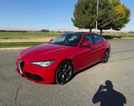 Красный Альфа Giulia, объемом двигателя 2 л и пробегом 42 тыс. км за 13400 $, фото 2 на Automoto.ua