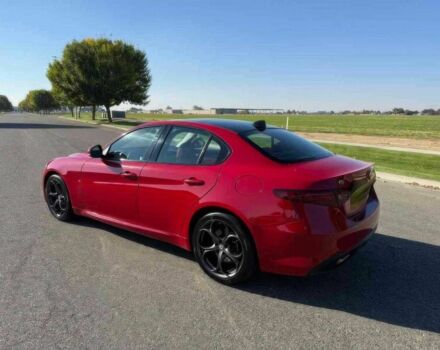 Красный Альфа Giulia, объемом двигателя 2 л и пробегом 42 тыс. км за 13400 $, фото 4 на Automoto.ua